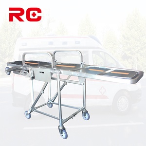 Sedia Letto Bariatrica Versatile - Soluzione Regolabile Multi-Posizione per il Trasferimento Pazienti - Product Image 5