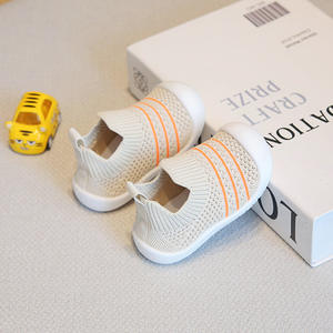 Nuevos zapatos de estilo para caminar para niños pequeños de verano, diseño tejido volador coreano, zapatillas de suela blanda transpirables antideslizantes, resistentes al desgaste - Product Image 2