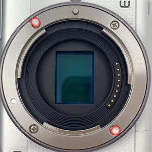 Appareil photo hybride Canon M100 d'occasion avec objectif, appareil photo hybride HD avec Wi-Fi et écran tactile, idéal pour le vlogging - Product Image 6