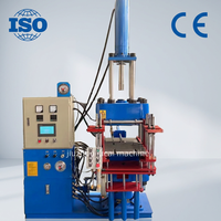 Machine de moulage par injection de caoutchouc à commande automatique, structure à quatre colonnes, système d'alimentation isolant, lithium