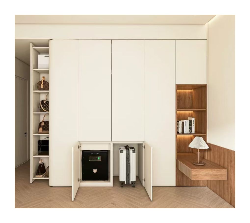 สีขาวครีม