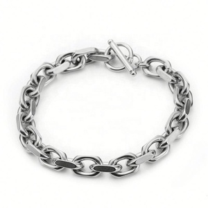 Bracelet pour homme Zyo en acier inoxydable argenté antique avec fermoir à bascule - Product Image 1