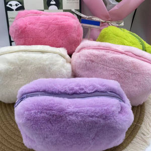 Sac de maquillage en peluche douce personnalisé avec logo, <span class=keywords><strong>couleur</strong></span> bonbon, portable, pochette moelleuse pour femmes, sacs de toilette à fermeture éclair pour filles - Product Image 2