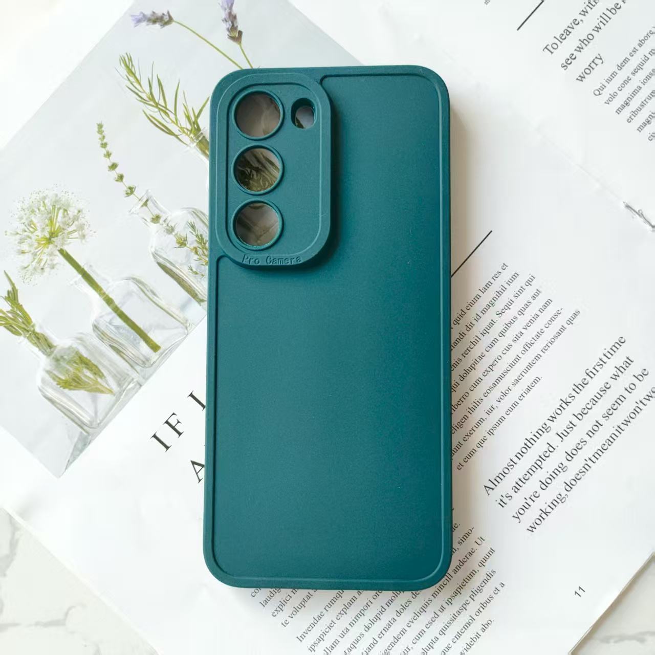 สีเขียวเข้ม