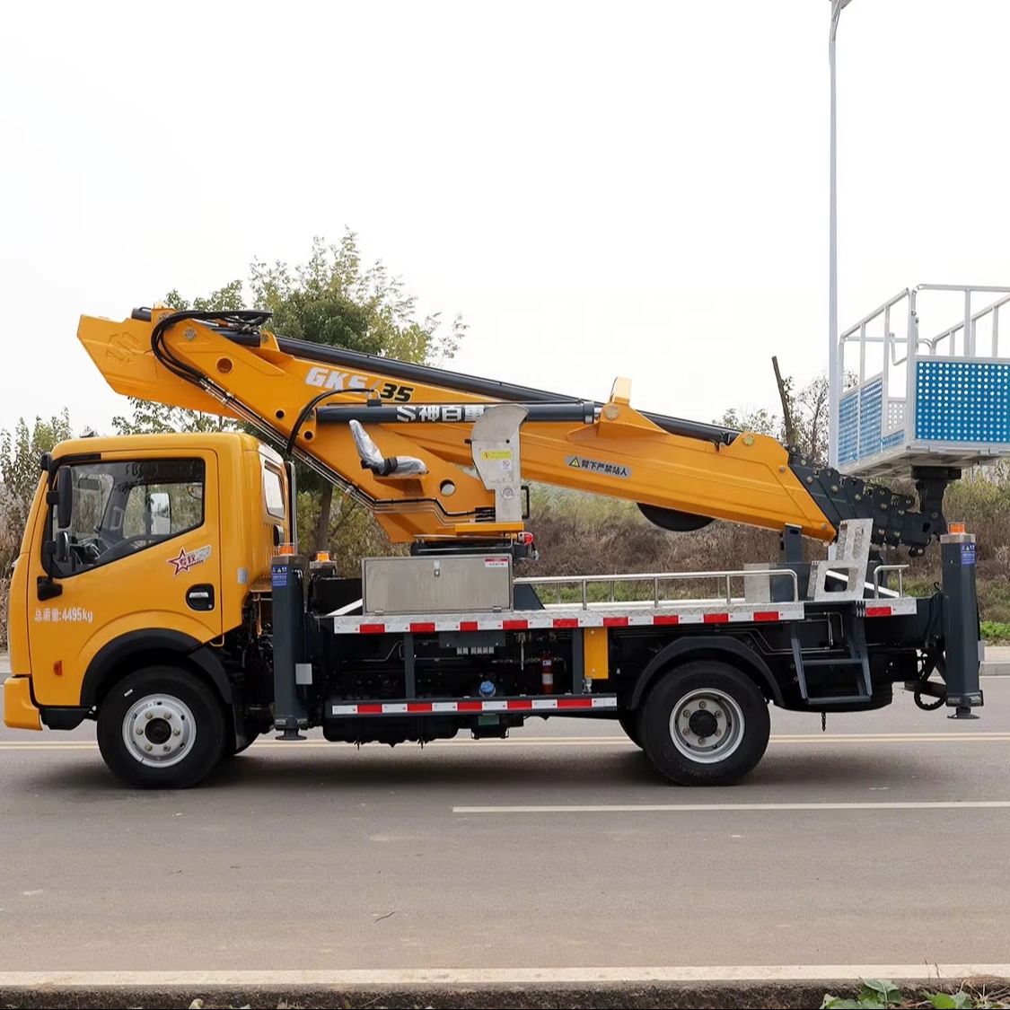 Factory Price New Straight Manipulator Lifting 6 Ton 8 Ton Crane