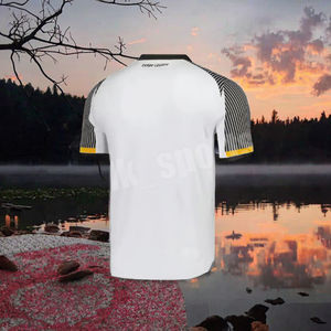 ダービーカウンティ25-26ホームサッカージャージープレミアムウェアファンとプレーヤー - Product Image 3