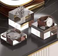 Support d'affichage en acrylique transparent personnalisé en usine pour montres et bijoux