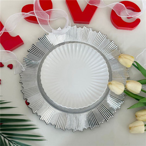 Modernos Platos de Presentación Reutilizables de 13 Pulgadas, Dorados y Plateados, de Plástico con Borde Irregular, para Decoración de Hogar, Bodas, Fiestas y Restaurantes - Product Image 6