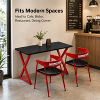 Ensemble de salle à manger Red Bistro avec 2 chaises à dossier logo et table rectangulaire aspect bois noir pour cafés, restaurants et snack-bars