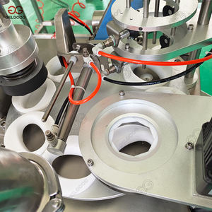 Machine de fabrication de tartelettes entièrement automatique de 27 cm, machine de fabrication de tartes aux œufs, machine pour la production de croûtes à tarte, haute efficacité - Product Image 5