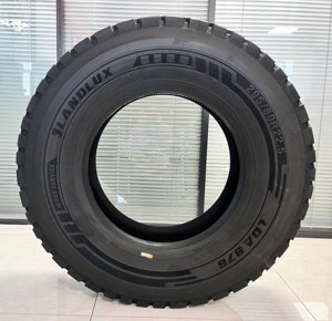 Neumático Radial para Camión de Gran Calidad 385 65 22.5 1200r24 900-20 295 80 R 22 5 315/80R22.5 con Entrega Rápida - Product Image 4