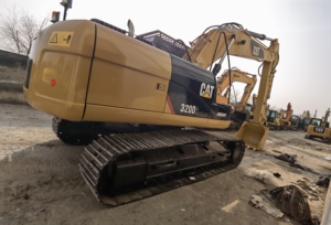 Excavatrice Caterpillar 320D2L d'occasion de haute qualité, poids opérationnel de 20 tonnes, moteur, boîte de vitesses, roulement, pompe à engrenages, godet de 1,2 m - Product Image 4