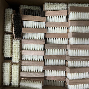 Brosse à chaussures en crin <span class=keywords><strong>de</strong></span> cheval personnalisée brosse en bois pour nettoyer les baskets - Product Image 6