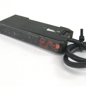 Nouveau Contrôleur de Programmation PLC Industriel d'Automatisation d'Entrepôt Original E3X-DA11-S - Product Image 1