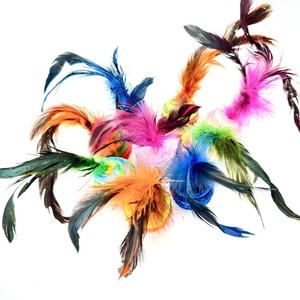 Juguete interactivo de bádminton para gatos con envolturas coloridas, ideal para burlarse y pasear a su gato - Product Image 3