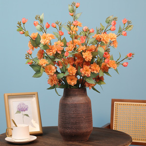 Décoration de mariage champêtre, tissu en soie gaufré de camélias, fausse fleur pour la décoration d'événements rustiques en intérieur et en extérieur - Product Image 2