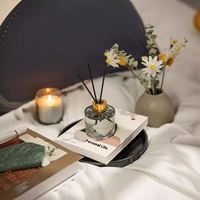 Ensemble de bougies diffuseur de roseaux en cire de soja sans feu et personnalisé de style moderne boîte-cadeau d'aromathérapie pour parfum d'hôtel boîte de roseaux d'huile essentielle