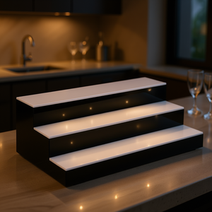 Moderno Estante para Whisky de Acrílico de 3 Niveles y 20 Pulgadas con Iluminación LED, Control Remoto RF, Accesorio Inteligente para Bar en Casa - Product Image 2