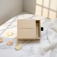 Boîtes rigides écologiques personnalisées pour vêtements et cosmétiques - Construction en carton robuste, fermeture magnétique, stockage sécurisé, finition élégante avec vernis UV sélectif