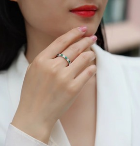 Anello in Argento 925 con Moissanite Stile Europeo e Americano, Gioiello da Donna con <span class=keywords><strong>Zaffiro</strong></span> <span class=keywords><strong>Rosso</strong></span> Verde Smeraldo in Argento Puro 925 - Product Image 6