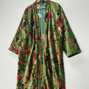 Bata Kimono de Terciopelo de Lujo para Mujer con Estampado de Animales de la Selva, Cuello en V, Manga Larga, Abrigo de Invierno para Eventos Nupciales - Product Image 1