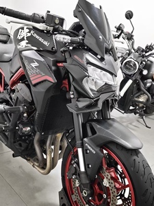 <span class=keywords><strong>Kawasaki</strong></span> Z900 - Motocicleta Deportiva Naked de 950cc con Motor de <span class=keywords><strong>Cuatro</strong></span> Cilindros en Línea - Product Image 5