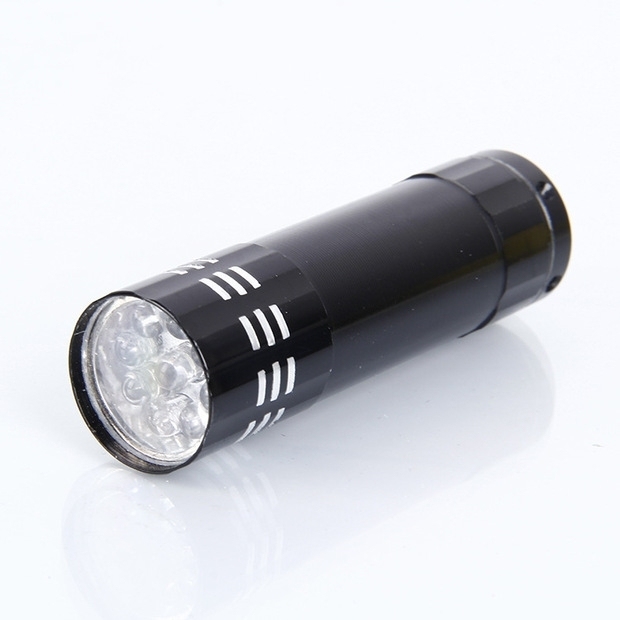 Promotional Gifts Mini Torch Customizable Logos Portable Led Flashlight 9 LED White Led Flashlight Mini Led Torch