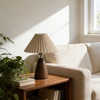 Lampe de table plissée en tissu et bois à intensité variable, alimentée par USB, lumière d'ambiance pour chambres à coucher, lampe de lecture à lumière douce pour bureaux