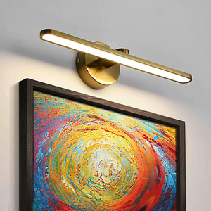 Applique murale LED moderne de luxe en cuivre pour éclairage de table de toilette, idéale pour les tableaux et l'art mural dans la maison, le bureau ou la salle de bain - Product Image 2