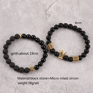 Set <span class=keywords><strong>di</strong></span> 2 Bracciali da Uomo Hip Hop <span class=keywords><strong>di</strong></span> Lusso con Onice Nero Opaco e Pietra Lavica, Bracciale con Corona e Charm <span class=keywords><strong>Re</strong></span> Nero CZ Iced Out - Product Image 2