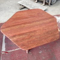 Table basse en travertin rouge naturel de luxe avec base en forme de T pour la décoration moderne du salon