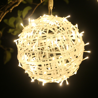 IP44 évalué 20CM-50CM suspendu rotin Globe LED arbre de noël lanterne boule pour paysage rue jardin décoration de mariage