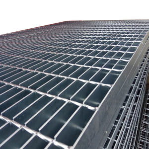 Grille en acier galvanisé 1000 mm x 900 mm, maille 32 x 100 mm, densité minimale 260 g/m², revêtement de sol pour passage de voitures - Product Image 6