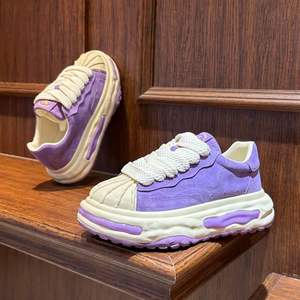 2026 İlkbahar Sonbahar Yeni Gelen Erkek Dayanıklı Kalın Tabanlı Boy Uzatıcı Burunlu Bağcıklı Spor Ayakkabılar Nefes Alabilen Şık - Product Image 4