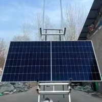 Monte-charge électrique solaire spécial pour l'installation de panneaux photovoltaïques sur toiture