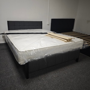 Cadre de lit capitonné gris en lin avec matelas inclus, ensemble de lit rembourré tout-en-un pour chambre à coucher - Product Image 1