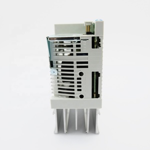 อินเวอร์เตอร์ควบคุมความถี่แบบเวกเตอร์ 0.25 กิโลวัตต์ 1 เฟส 230 โวลต์ 650 เฮิรตซ์ ได้รับการรับรองมาตรฐาน CE สำหรับระบบอัตโนมัติในอุตสาหกรรม รุ่น E82EV251K2C สำหรับ Lenze - Product Image 5