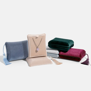 Caja de Joyería de Terciopelo con Borde de Satén y Borla, con Logotipo Personalizado, para Colgantes, Pulseras y Anillos, Regalo Perfecto para Ella - Product Image 1