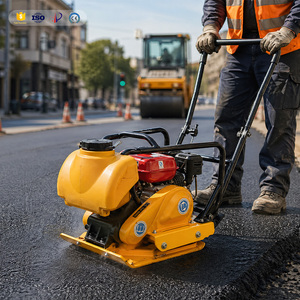 Compacteur à plaque professionnel Gx160 à essence 90 kg pour travaux lourds de construction routière avec système d'irrigation - Product Image 3