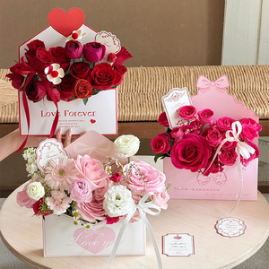 Caja de Regalo con Diseño Romántico para el Día de la Madre, Caja para Arreglos Florales, Caja para Regalos con Forma de Ramo, Caja Portátil para Flores y Perfumes - Product Image 1