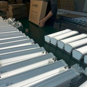 Projecteur LED 20W Blanc T450-CG Éclairage d'urgence Utilisation sur chantier - Product Image 3