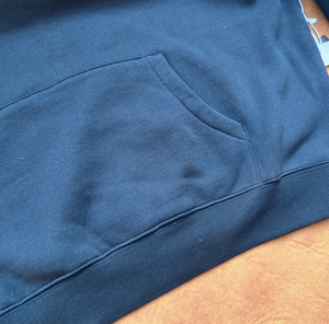 Fear of 22 Autunno/Inverno Felpa con Cappuccio Oversize Leggera in 100% Cotone con Stampa Floccata 'God Letters' e Motivo Floreale Essenz - Product Image 3