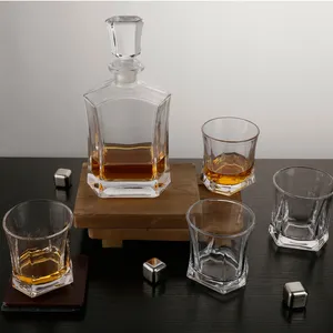 5 Pack Whiskey Decanter Gift Box Custom Etched Whisky Decanter Set With 4 Whiskey Tumbler Glasses