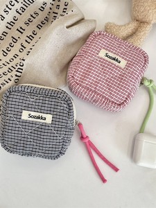 Cute Plaid Quilted Cosmetic Bag Portable Mini Zipper <b>Makeup</b> Pouch for Travel OEM Supported - Product Image 5