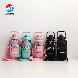 Nuovo design 2025 bottiglia d'acqua motivazionale più popolare con copertina e manica di stoccaggio con motivo personalizzato - Product Image 1