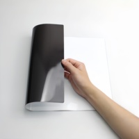 Feuille de tableau blanc magnétique flexible découpée sur mesure, épaisseur douce de 0,4 mm, adhésif amovible au dos, surface facile à effacer pour usages multiples