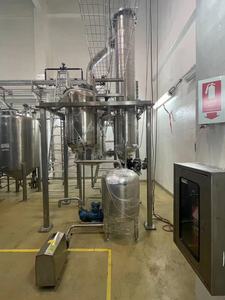 Chân không hiệu ứng duy nhất/Ba hiệu ứng rơi phim thiết bị bay hơi cho quillaia chiết xuất Ethanol Sữa nước mứt nồng độ thiết bị bay hơi - Product Image 4