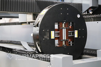 BS-3015E Austauschbarer Tisch-Faserlaser-Schneidemaschine für Rohre und Bleche mit automatischem Ladesystem für professionelle Anwendungen