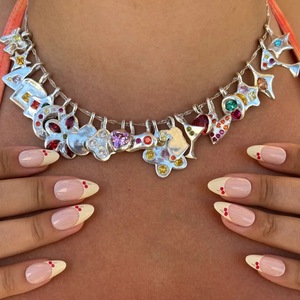 Colgante <span class=keywords><strong>de</strong></span> manzana <span class=keywords><strong>de</strong></span> <span class=keywords><strong>estrella</strong></span> a la moda para mujer, abalorios principales <span class=keywords><strong>de</strong></span> circón chapados en plata <span class=keywords><strong>de</strong></span> acero inoxidable con incrustaciones <span class=keywords><strong>de</strong></span> diamantes irregulares DIY - Product Image 2