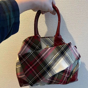 2025 nuova borsa in tela Vintage rossa di Boston da donna a mano di nicchia Plaid High-End con Zip Versatile in poliestere incrociato diagonale retrò - Product Image 4